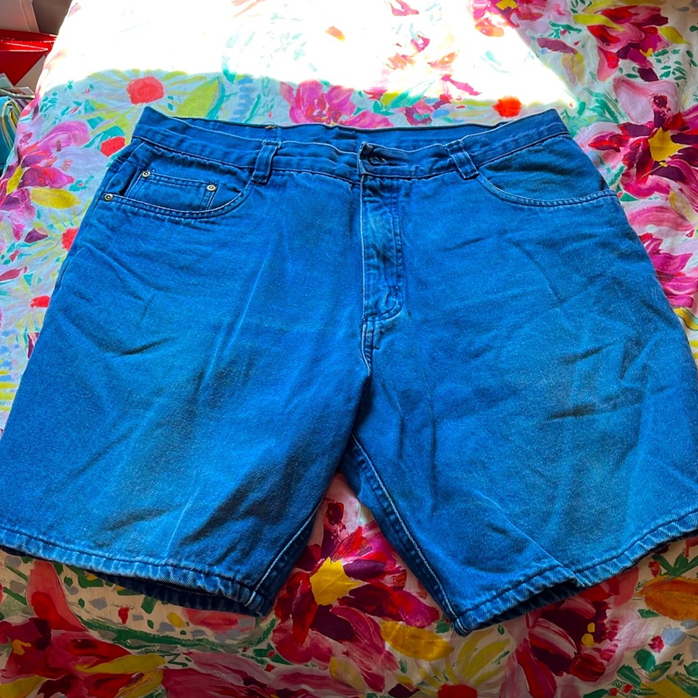 Vintage 90’s Gitano Denim Shorts! Size 38